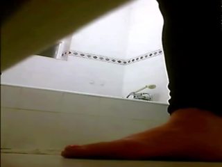 Uk bevállalós anyuka fürdőszoba vetkőzés, ingyenes brit hd szex videó f9