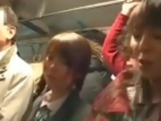 Ripened femmes cochon film en autobus