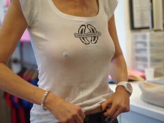 Lexoweb en humide t-shirt – braless et pantyless: cochon agrafe 94 | xhamster