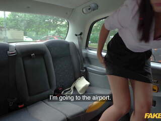 偽 タクシー – captivating ラティナ ブルネット 空気 スチュワーデス 持っています | xhamster