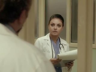 Mila kunis в angriest людина в brooklyn шоу